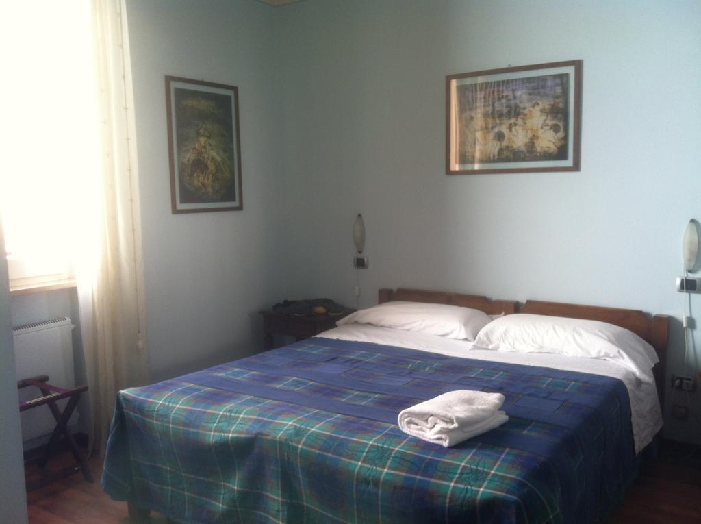 Hotel Charleston Spoleto Buitenkant foto